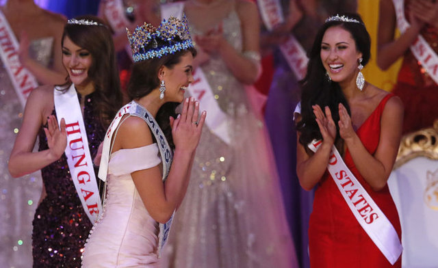 İngiltere'nin başkenti Londra'da düzenlenen Dünya Güzellik Yarışması'nın 64'üncüsü renkli görüntülere sahne oldu.