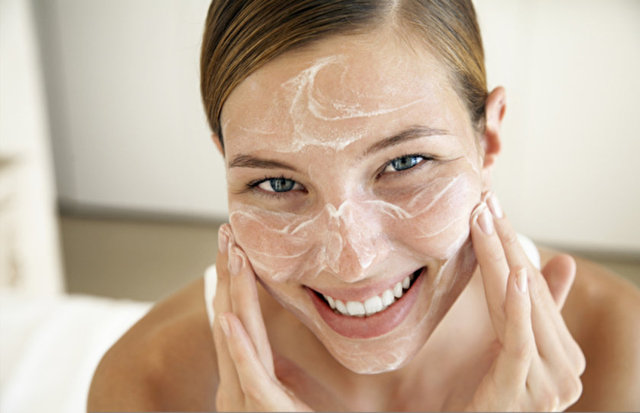 5) Kendi ışıltılı nemlendiricinizi yapın -