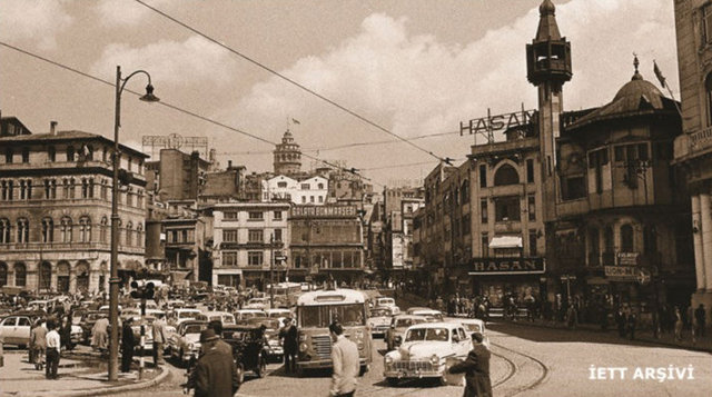 1950 - Karaköy Meydanı, kaybolan ahşağ cami