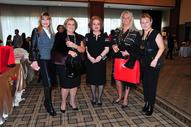 NESLİHAN SABANCI, SEMRA TÜMAY, ÖZCAN SABANCI, EMİNE ÖZİLHAN, DEMET SABANCI ÇETİNDOĞAN 