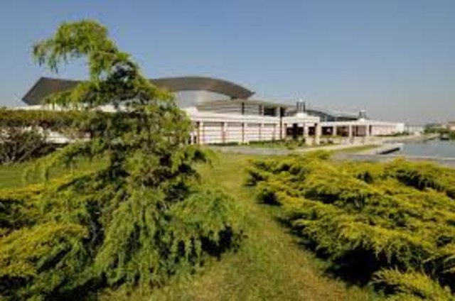 17. Sabancı Üniversitesi  Türkiye