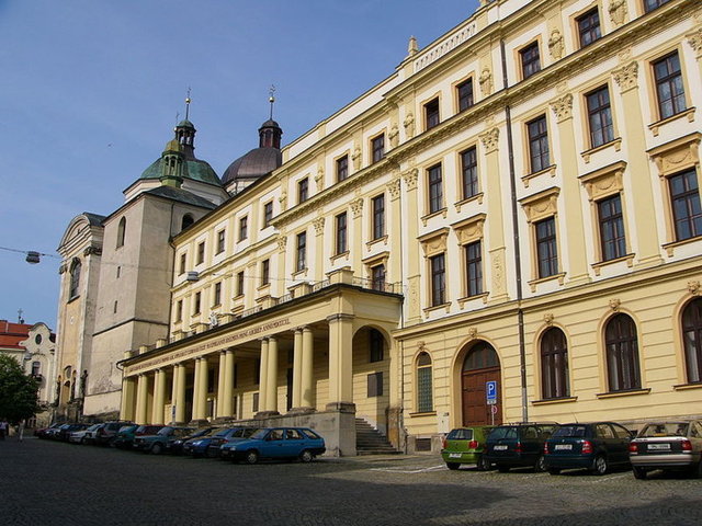 80. Olomouc Palacky Üniversitesi  Çek Cumhuriyeti