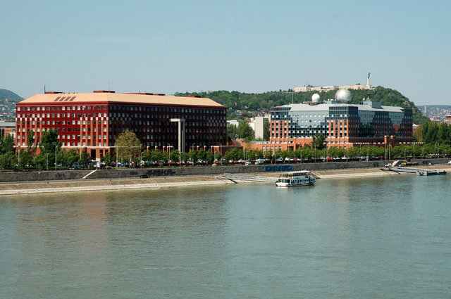 15. Eötvös Loránd Üniversitesi  Macaristan