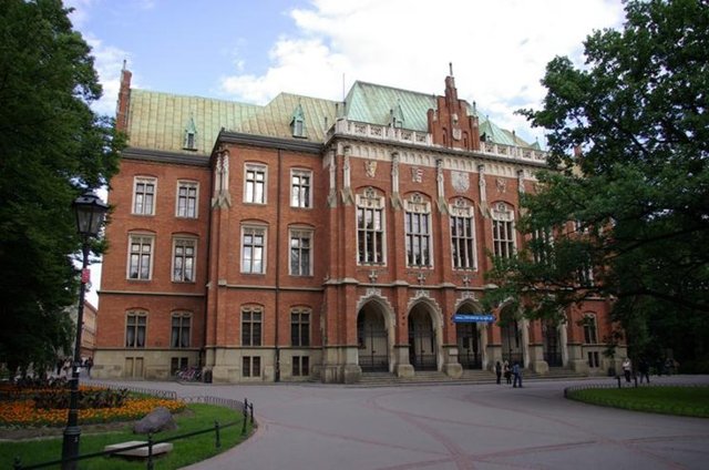 8. Jagiellon Üniversitesi  Polonya