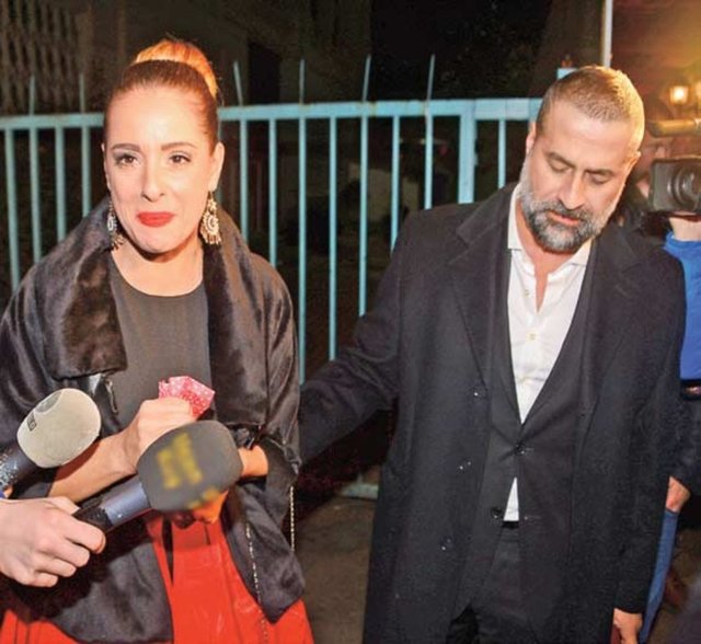 Oynadığı dizideki rol arkadaşlarının yanı sıra birçok ünlü isim de partiye katılarak gecenin ilerleyen saatlerine kadar eğlendi.