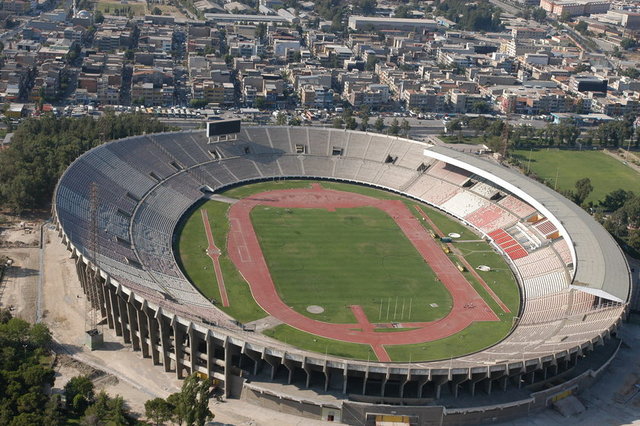 BLEACHER REPORT'UN AÇIKLADIĞI DÜNYANIN EN İYİ 100 STADI:   - 94-) İzmir Atatürk Stadyumu