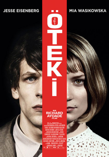 1-Öteki (The Double) (2014): Her türlü referansı üzerine almayı reddedip, kendine özgün bir dünya yaratan bir neo-noir… "Öteki", biçimci İngiliz sinemasının yaratıcı ismi Richard Ayoade'in ikinci filminde 'auteur' sinyali vermesini sağlıyor.