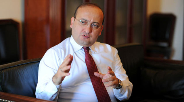 Başbakan Yardımcıları Yalçın Akdoğan ve Numan Kurtulmuş, AB Bakanı Volkan Bozkır ile Gümrük ve Ticaret Bakanı Nurettin Canikli kabinenin yeni üyeleri oldu