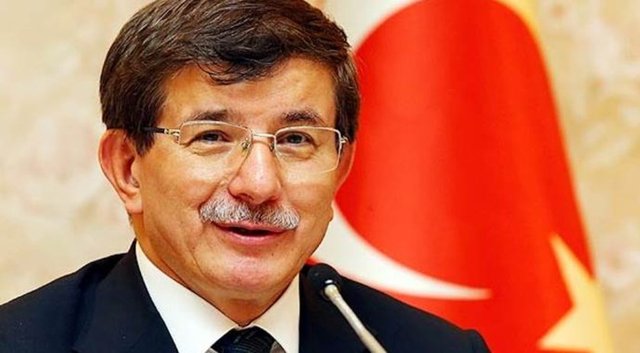 Başbakan Ahmet Davutoğlu'nun başkanlığında ilk kez toplanan Bakanlar Kurulunda, Başbakan ve Başbakan Yardımcılarına bağlı kurum ve kuruluşlar belirlendi