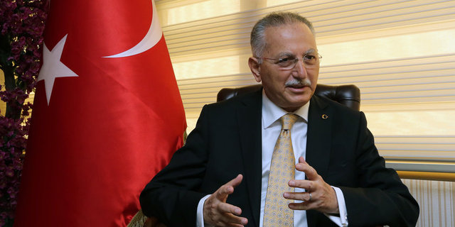 CHP, MHP, DSP, DP ve BTP Genel Başkanlarının imzaladığı, Ekmeledddin İhsanoğlu'nun cumhurbaşkanlığı adaylığına ilişkin "Büyük Uzlaşma" adıyla hazırlanan deklarasyonu açıklandı -