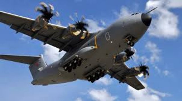 Türkiye'nin de üretim ortağı olduğu "Atlas" isimli A400M stratejik ulaştırma uçağının Hava Kuvvetleri Komutanlığına teslim töreni 12'nci Hava Ulaştırma Ana Üs Komutanlığında yapıldı