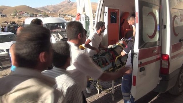 Mecidiyeköy'deki eski Ali Sami Yen Stadyumu'nun yerine yapılan rezidans inşaatında 32. kattan zemine düşen asansördeki 10 işçi hayatını kaybetti -