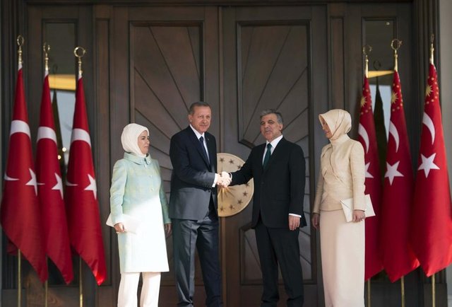Cumhurbaşkanı Recep Tayyip Erdoğan, Çankaya Köşkü'nde, 11. Cumhurbaşkanı Abdullah Gül'den görevi devraldı