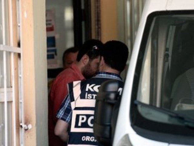 Emniyetteki "paralel yapı" iddialarına ilişkin soruşturma kapsamında gözaltı ve tutuklamalar oldu