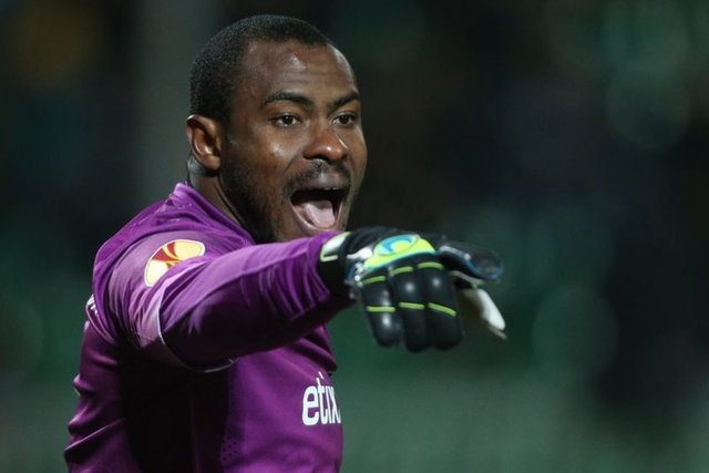 65 Vincent Enyeama