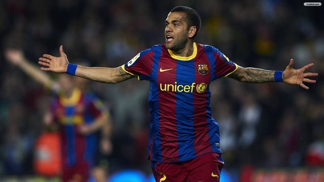 81 Dani Alves