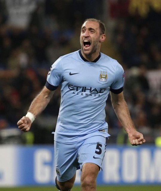 59 Pablo Zabaleta