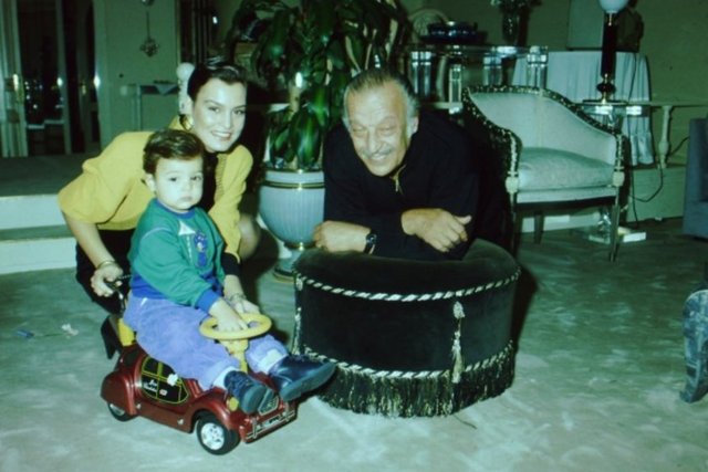 Sibel Turnagöl, Sadri alışık ve torunu