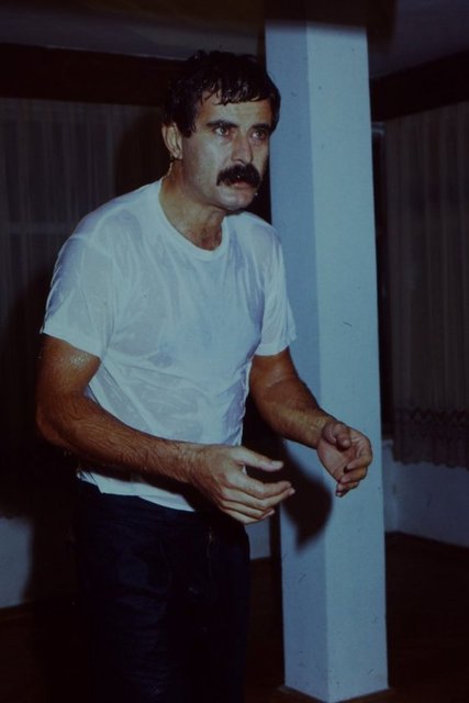 Tarık Akan - Yağmur Kaçakları