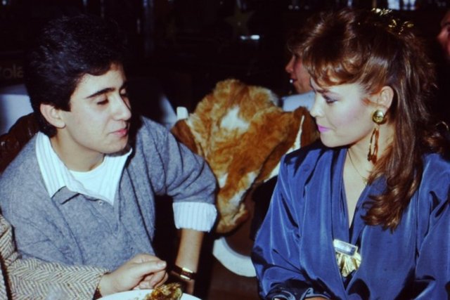 Küçük Emrah - Hülya Avşar