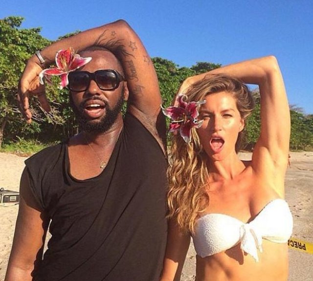 Gisele Bunrchen'den eğlenceli bir poz.  -