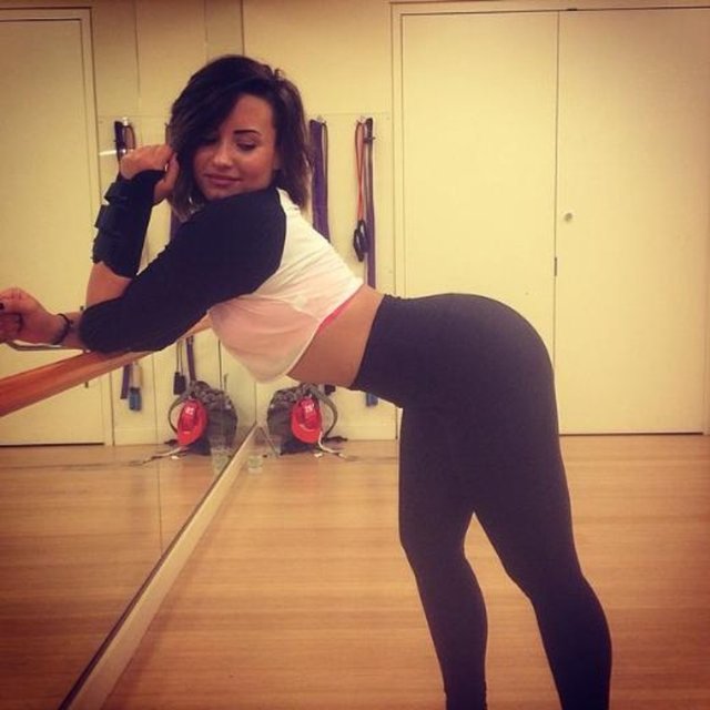 Demi Lovato'nun spor sonrası pozu.