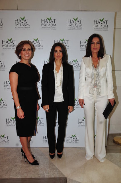 REVNA DEMİRÖREN, FATOŞ SARIGÜL, SİTARE AKDİLEK - ALP ŞEN VAKFI/HAYAT PAYLAŞIM DERNEĞİ 
