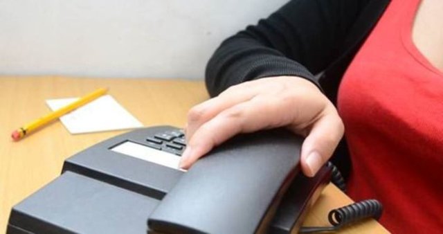 Dİyanete zor sorular! Vatandaşlar Alo 190 Fetva hattına en fazla evlilik, rüya tabiri, fal ve aile konularında başvururken, zaman zaman da şaşırtan sorular geliyor. İşte bazıları: