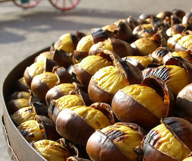 Özellikle diyabet gibi hastalıkları olan bireylerde fazla miktarlarda kestane tüketimi, kan şekerinin çok fazla yükselmesine neden olabilir.
