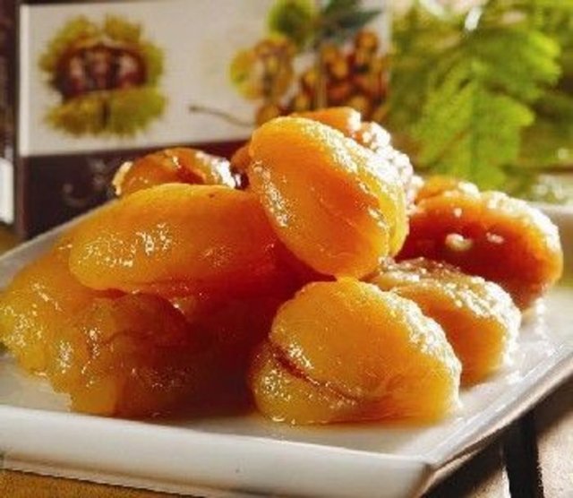 Kestane şekeri, kestane püresi, kestane ezmesi gibi tatlı formlarıyla da bizlere lezzetli alternatifler olarak sunulabilmektedir.