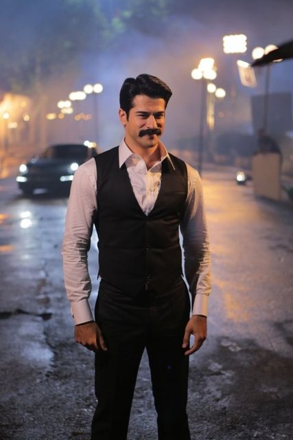 BURAK ÖZÇİVİT
