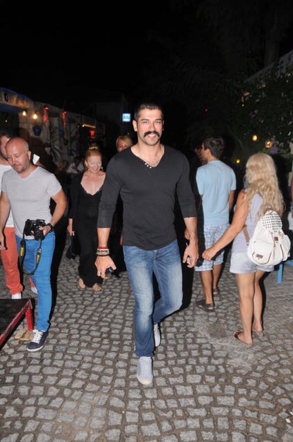 BURAK ÖZÇİVİT