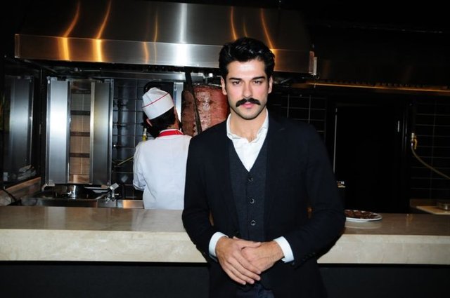 BURAK ÖZÇİVİT