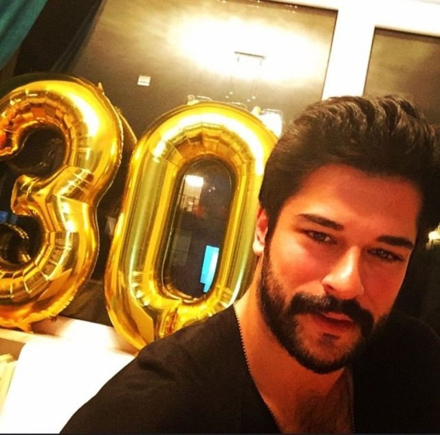 BURAK ÖZÇİVİT