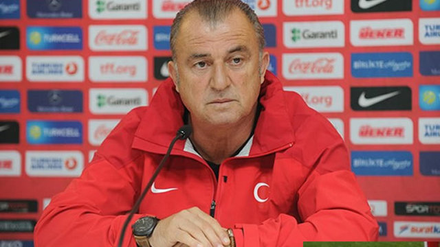 Fatih Terim   - "Rüzgara karşı oynuyorsun, ikinci yarı rüzgar duruyor. Maç bitiyor rüzgar tekrar başlıyor gibi şeyler söyleyebiliriz." (İzlanda maçı sonrası)
