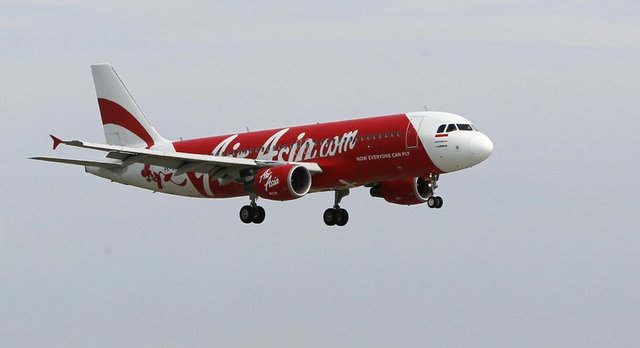 Bir diğer iddiaya göre teröristler, Mart ayında kaybolan Malezya  - Havayolları uçağının ardından şimdi de AirAsia uçağını  - kaçırdı. Teröristler, uçakları 11 Eylül benzeri saldırılarda  - kullanacak.