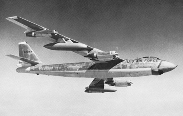 22 Eylül 1963'te Amerikan Hava Kuvvetleri'ne ait bir uçak, içinde bulunan 10 kişi ile Atlas Okyanusu'nda kayboldu.