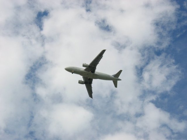 2 Şubat 1953'de Skyways Havayolları'na ait uçak, içinde bulunan 39 kişi ile Atlas Okyanusu'nda kayboldu.