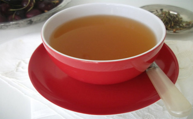 21 OCAK - Adetinizin ikinci günü ve siz vücudunuzu şiş mi hissediyorsunuz? Haydi şu ödem probleminin üstesinden gelelim. Bu dönemde her akşam içeceğiniz 1 fincan kiraz saplı çay vücudunuzdan ödemin atılmasına yardımcı olacaktır.