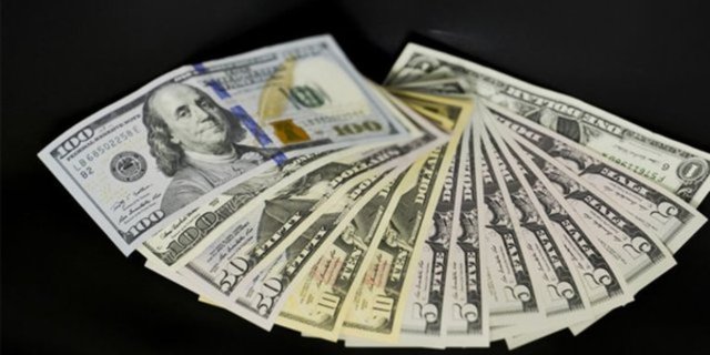 Merkez likiditeyi 2 işgününde 10 milyar kıstı ancak yine de dolar sekiz ayın en yüksek seviyesi olan 2.29'a çıktı. 10 yıllık faiz çift haneye yükseldi.