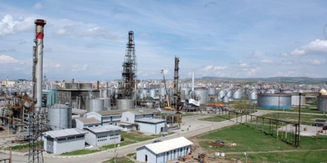 2013'ün en büyük sanayi kuruluşu İSO 500 sıralamasına göre TÜPRAŞ, 39.7 milyar lira üretimden satışla üst üste 9'uncu kez birinci oldu. Kur ve faizdeki çalkantılar şirketlerin finans yapısını bozdu.