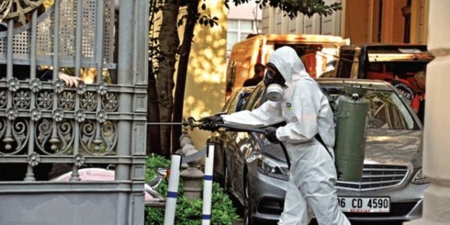 İstanbul'da bazı konsolosluklara gönderilen zarflarla ilgili "sarı toz" paniği yaşandı -