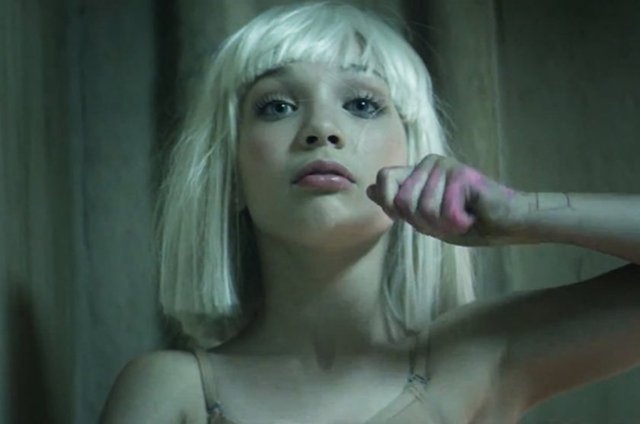 Time'ın seçimine göre 2014'ün en iyi 10 şarkısı şöyle:   - 10. "Chandelier" – Sia -