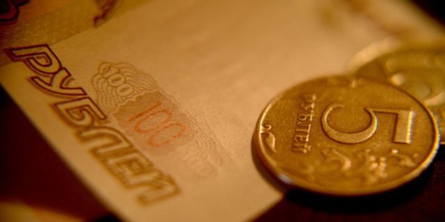 Avrupa Birliği, Rusya'nın en büyük 5 bankasının uluslararası piyasalardan borçlanmasını engelledi.