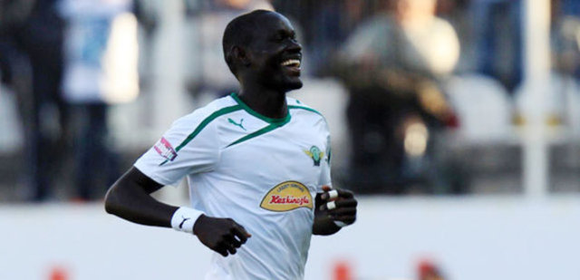 250 bin Euro'ya imza attığı Akhisar Belediyespor'da bir sezonda 12 gol 6 asistlik bir performans ortaya koyan Niasse, 5.5 milyon Euro'luk bonservis bedeliyle Rusya'nın köklü takımı Lokomotiv Moskova'ya satıldı.