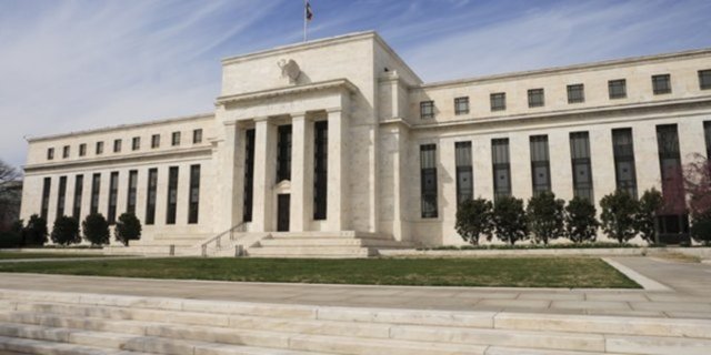 ABD Merkez Bankası (Fed) faiz artırımı konusunda "sabırlı" olunacağını açıkladı.Fed Başkanı Janet Yellen, faiz artırımına yönelik sözel yönlendirmede yapılan değişikliğin Fed'in politikalarında önemli bir değişikliğe işaret etmediğini belirtti.