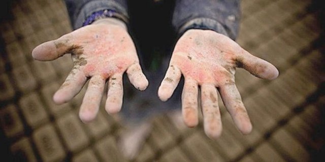 Torba yasa ile özel şirketlerde ve kamu kuruluşlarındaki taşeron işçilerin haklarında iyileştirme yapıldı.