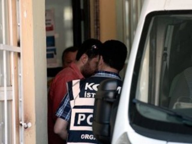 Emniyetteki "paralel yapı" iddialarına ilişkin soruşturma kapsamında gözaltı ve tutuklamalar oldu