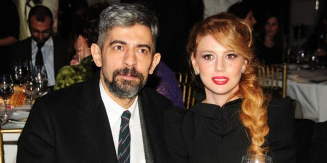 Okan Bayülgen, 6 yıllık eşi Şirin Ediger ile boşandıklarını açıkladı.