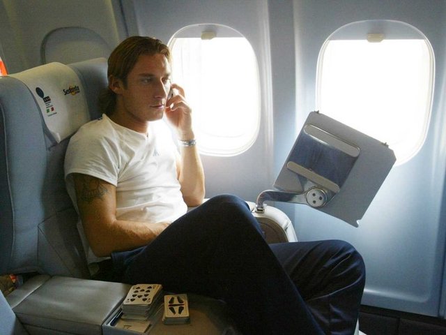 17- Ayakkabı ve kıyafetlerini çıkaran (% 26)